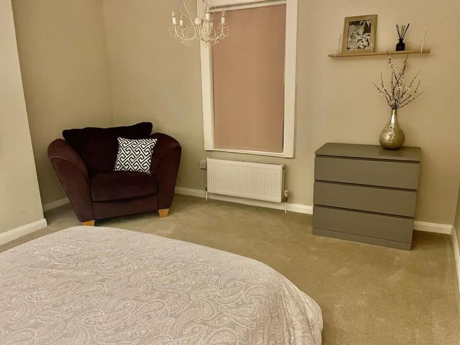 Stylish & Spacious 2 Storey, 3 Bed Apartment Gravesend Exteriér fotografie