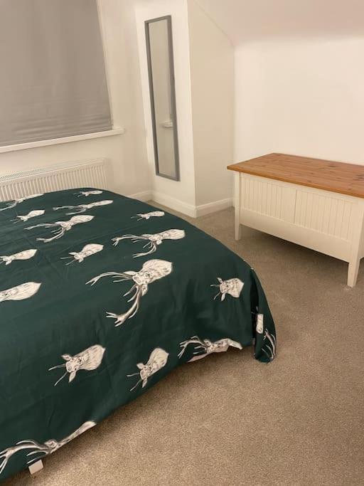 Stylish & Spacious 2 Storey, 3 Bed Apartment Gravesend Exteriér fotografie